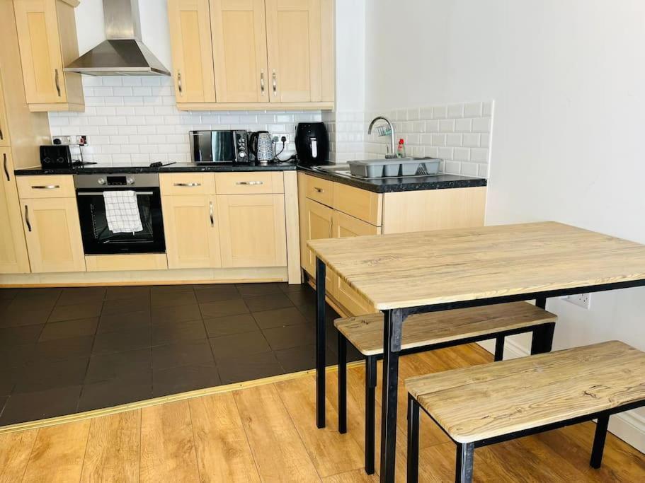 Bright And Calm Apartment - Watford 沃特福德 外观 照片